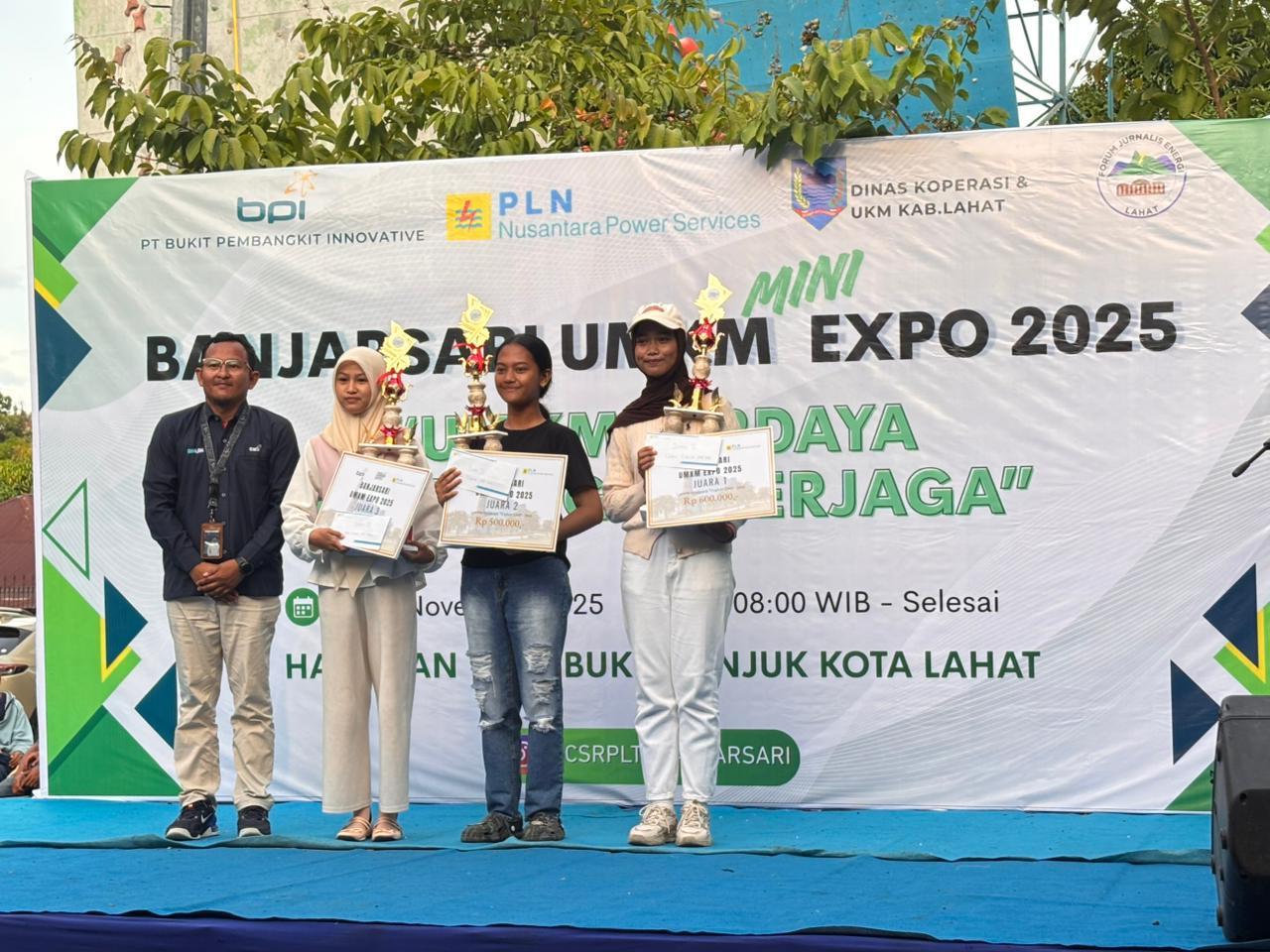 Gambar 3 - SMK Negeri 2 Lahat Kembali lagi mendapatkan Juara Di Lomba Banjarsari UMKM Expo dan Festival Lemang Tahun 2025