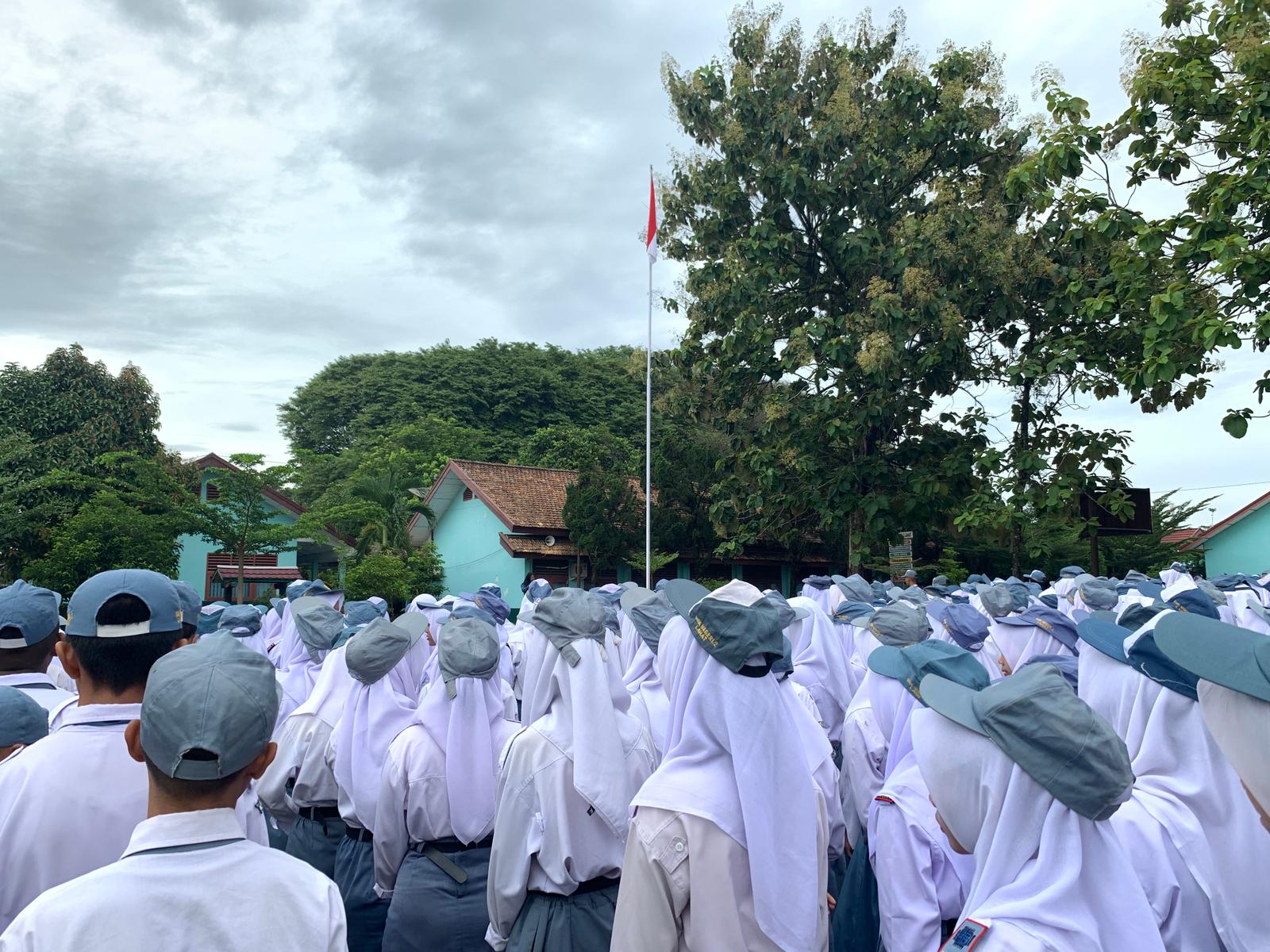Gambar 3 - SMK Negeri 2 Lahat Merayakan Hari Pahlawan Pada Tanggal 10 November Tahun 2025: Semangat Perjuangan Bangsa Bangkit di Tengah Tantangan Modern.