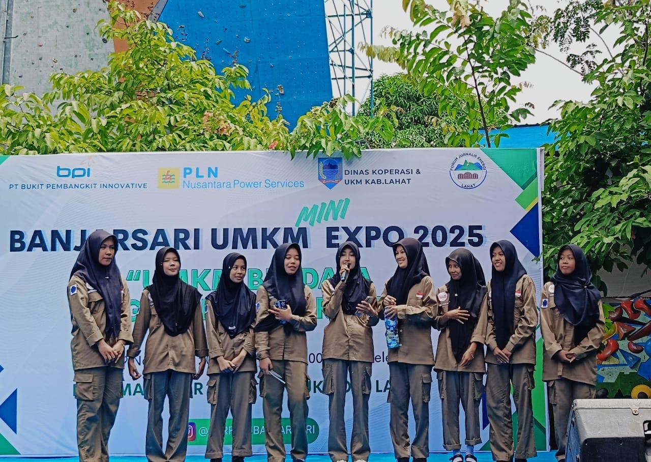 Gambar 4 - SMK Negeri 2 Lahat Kembali lagi mendapatkan Juara Di Lomba Banjarsari UMKM Expo dan Festival Lemang Tahun 2025