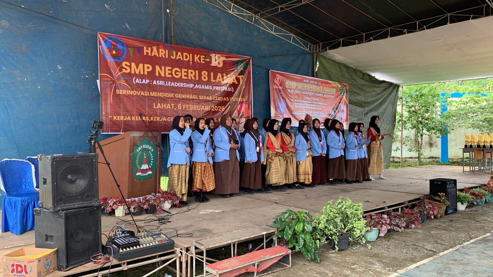 Gambar 4 - Menghadiri Acara Hari Jadi SMPN 8 Lahat Dan Sosialisasi SPMB SMK Negeri 2 Lahat Tahun 2026