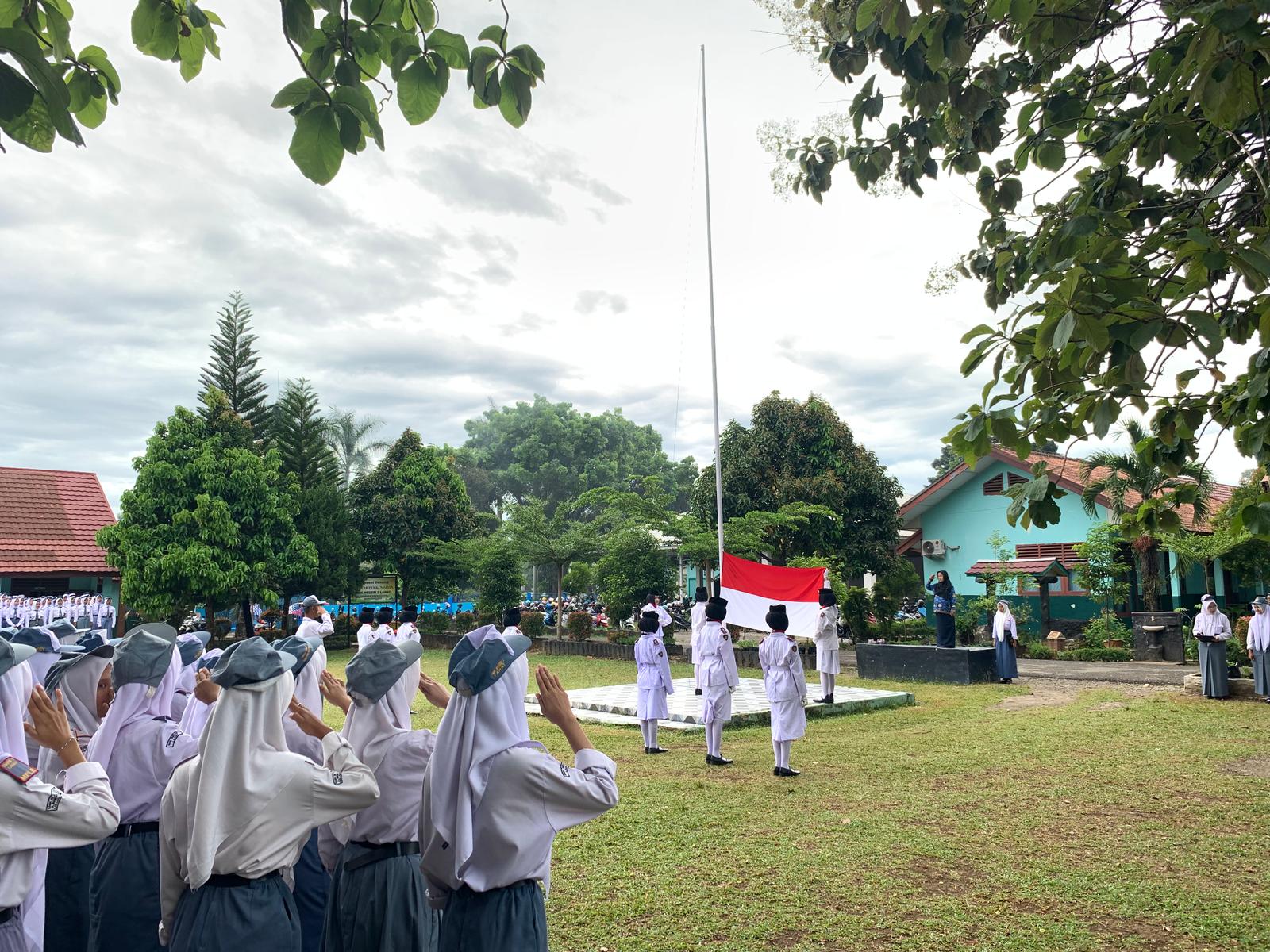 SMK Negeri 2 Lahat Merayakan Hari Pahlawan Pada Tanggal 10 November Tahun 2025: Semangat Perjuangan Bangsa Bangkit di Tengah Tantangan Modern.
